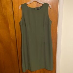 Chadwicks Green Sleeveless Sheath Round Neckline Dress, Women Size 14